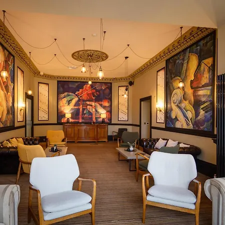 Hotel The Savoy Jersey