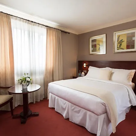 Savoy 4*