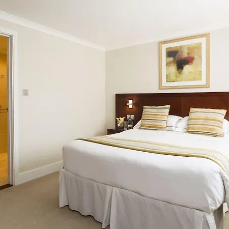 Hotel The Savoy Jersey