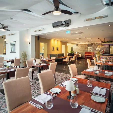 ホテル The Savoy Jersey