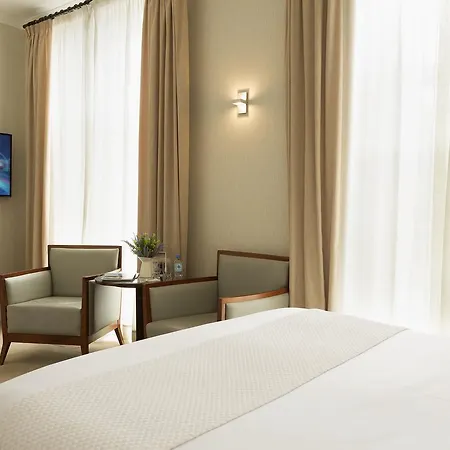 Savoy 4*