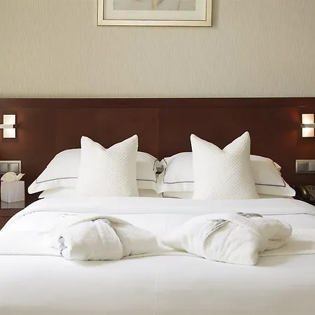 Savoy Hotel 4*