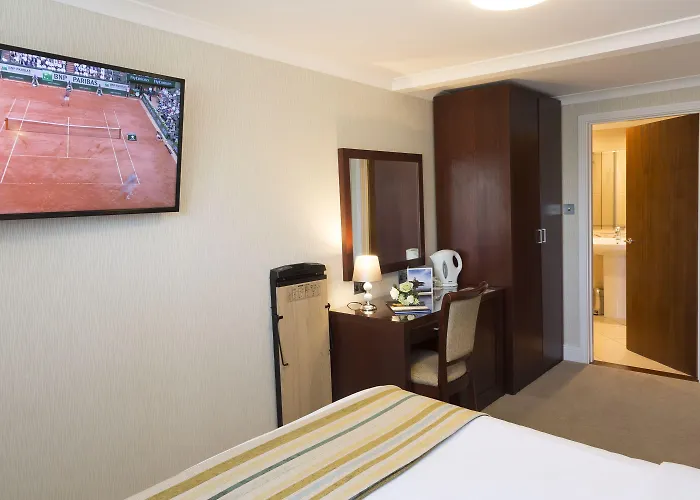 Hotel The Savoy Jersey