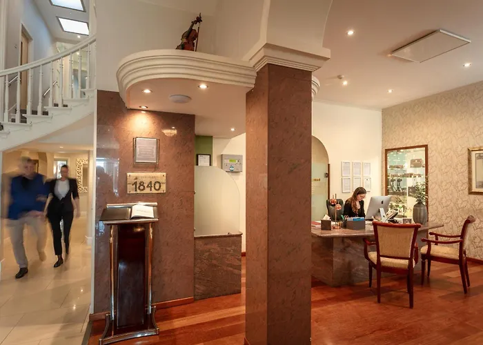 The Savoy Jersey Otel Saint Helier Jersey