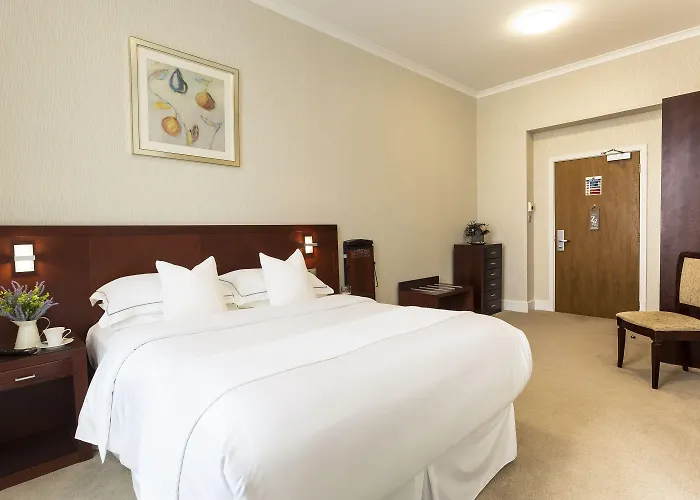 Otel The Savoy Jersey 4*